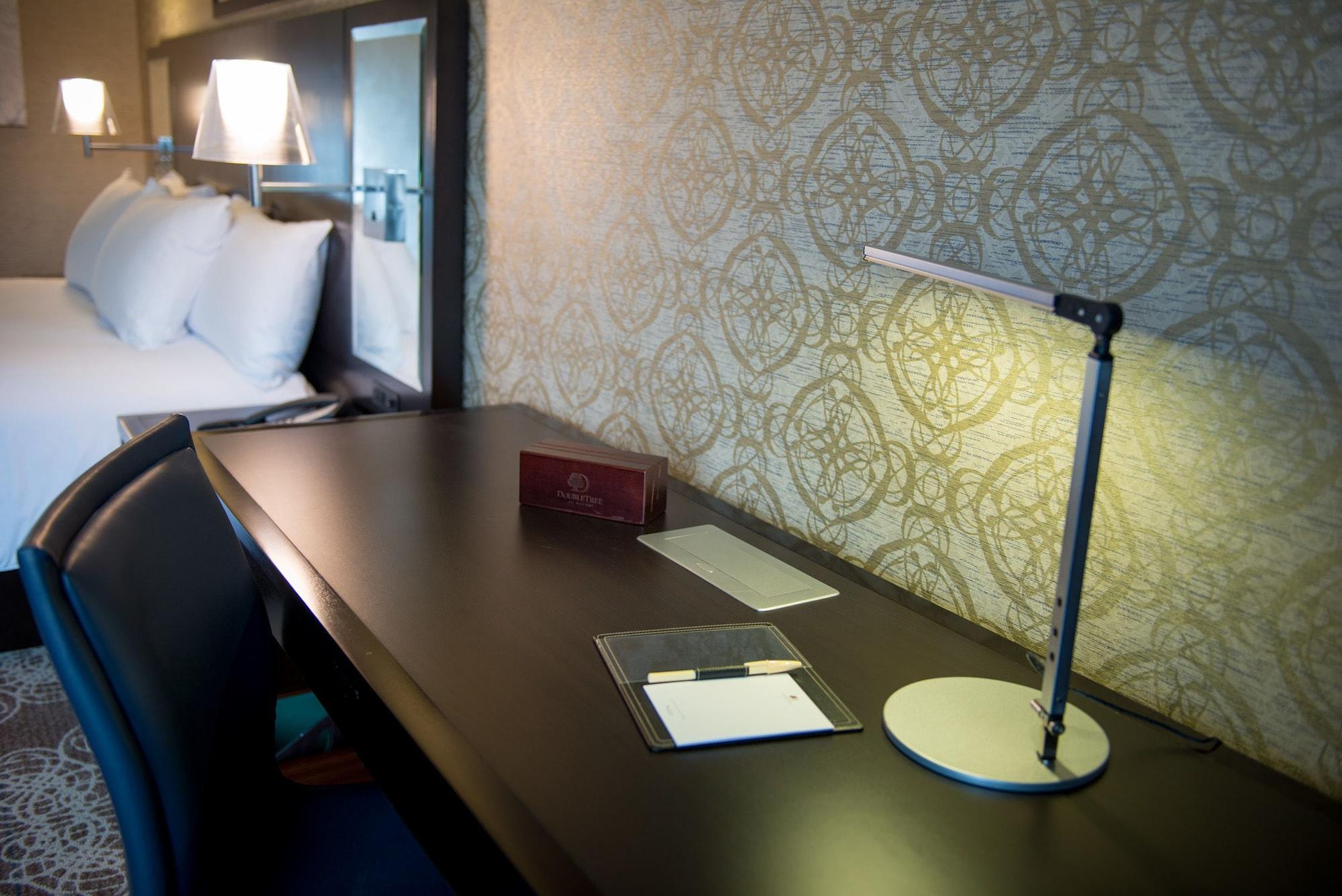 Doubletree By Hilton Binghamton Hotel Exterior foto
