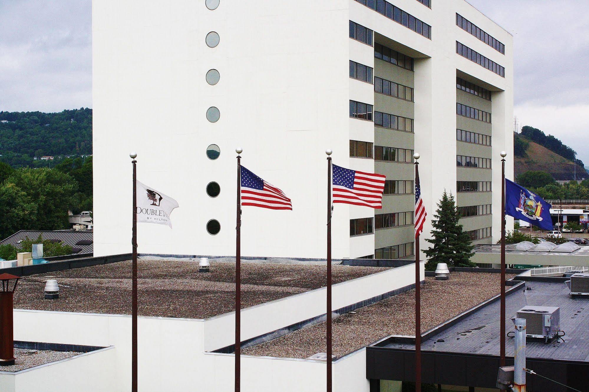Doubletree By Hilton Binghamton Hotel Exterior foto